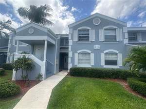 2 bedroom rental home at 2005 SE 27th Dr # 103, Homestead, leased June 2026