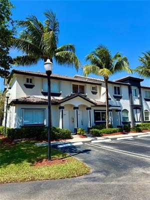 2 bedroom rental home at 2204 SE 25 Av # 2204, Homestead, leased May 2025